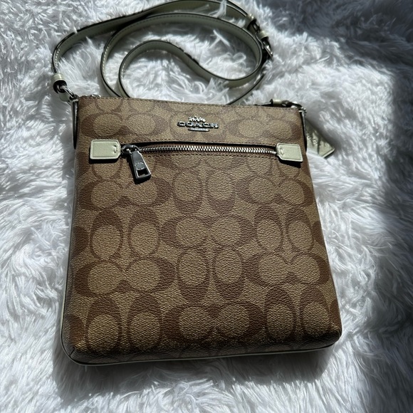 NWT! COACH CROSSBODY - Picture 4 of 7